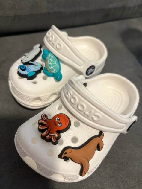 Baby Jordan Shoes, Crocs Fashion, Baby Clothes Organization, Baby Wishlist, Baby Fits, Dad Baby, Baby Brother