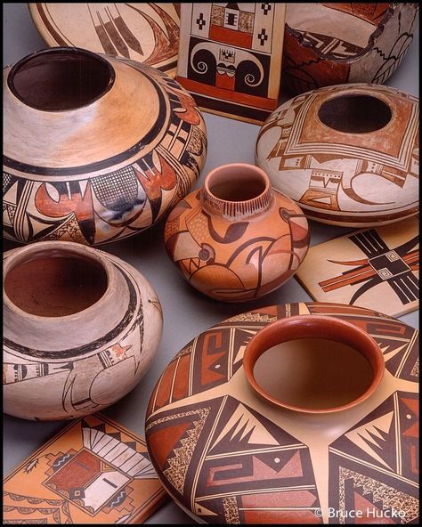 Indian Pottery, Diy Flower Pots, Ethnic Design, Art N Craft, Flower Pots, Vase, India, Boutique, Quick Saves