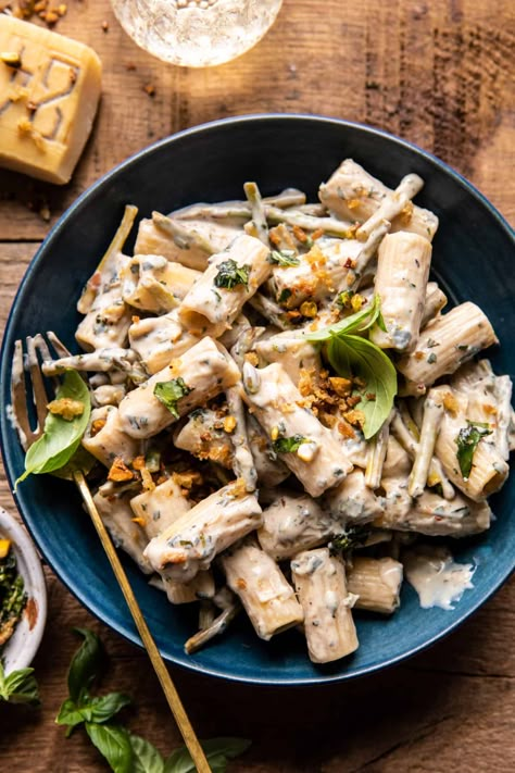 Creamy Lemon Basil and Asparagus Pasta with Spicy Breadcrumbs | halfbakedharvest.com Asparagus Ricotta, Spring Pasta Recipes, Pesto Pasta Bake, Springtime Recipes, Quick Pasta Dishes, Half Baked Harvest Recipes, Spring Pasta, Quick Pasta, Butter Pasta