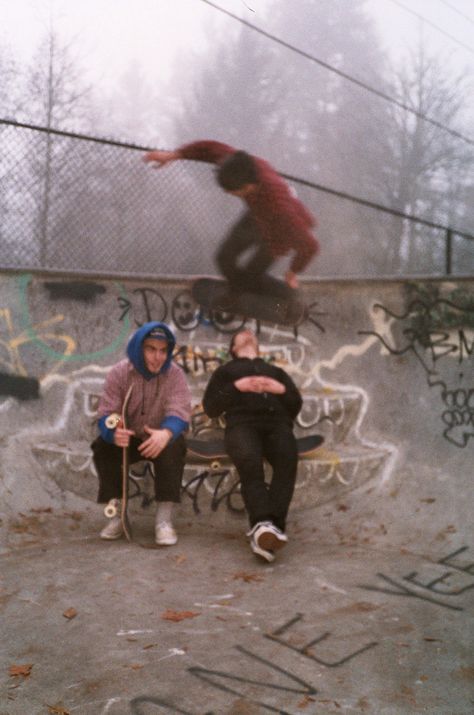 Skater Boi, Skate Vibes, Skate Aesthetic, Skateboard Aesthetic, Skate Photos, Skater Vibes, Skateboard Photography, Skater Boys, Skater Aesthetic