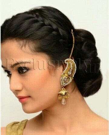 Hairstyles Brides, Royal Bride, Wedding Hairstyles Indian, Paisley Earrings, Hair Style On Saree, Curled Ponytail, Low Buns, Hair Chain, Hairstyles Indian