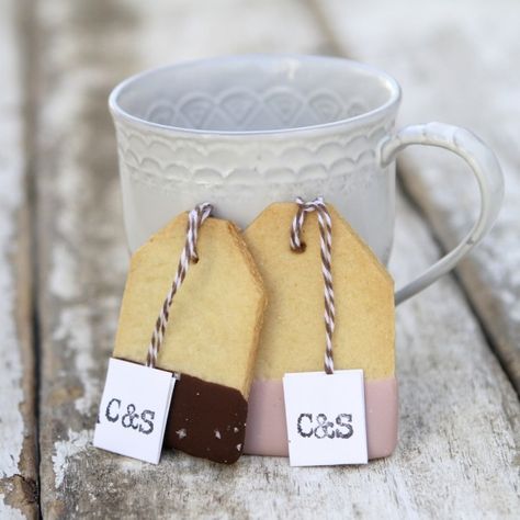 Tasty Tea Party Food Teabag Cookies, Tea Bag Cookies, Cucumber Tea Sandwiches, Paris Tea, Mason Jar Desserts, Chocolate Dipped Cookies, Ladies Tea, Shabby Chic Party, Party Drinks Alcohol