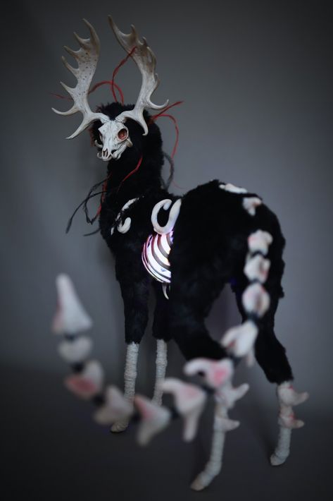 Art Dolls Animals, Mythical Creature Art, Creepy Stuffed Animals, Creepy Animals, Fantasy Art Dolls, Fantasy Creatures Art, Mythical Creatures Art, Weird Creatures, Creepy Art