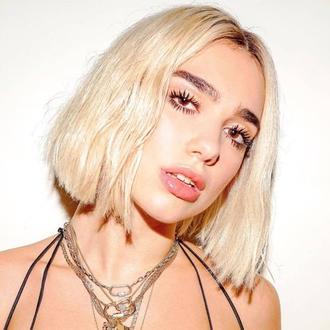 Dua Lipa Dua Lipa Hair, Platinum Blonde Hair Color, Nelly Furtado, Silver Grey Hair, Icy Blonde, Platinum Hair, Blonde Pixie Cuts, Bleach Blonde, Platinum Blonde Hair