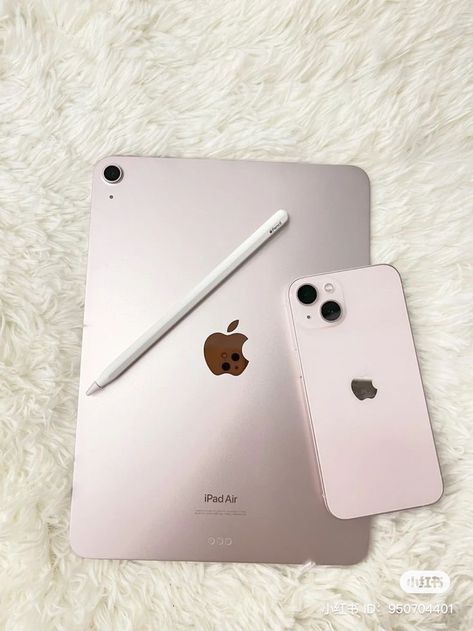 Macbook Astetic, Pink Apple Ipad, Iphone 15 Aesthetic, Ipad Air Pink, Pink Macbook, Rose Gold Aesthetic, Create Your Dream Life, Ipad Essentials, Cute Ipad Cases