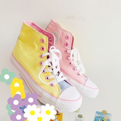 Pastel Converse, Yellow Color Block, Pastel Shoes, Dnd Oc, Outfits Pastel, Pet Rock, Korean Shoes, Clothing Reference, Pastel Fashion