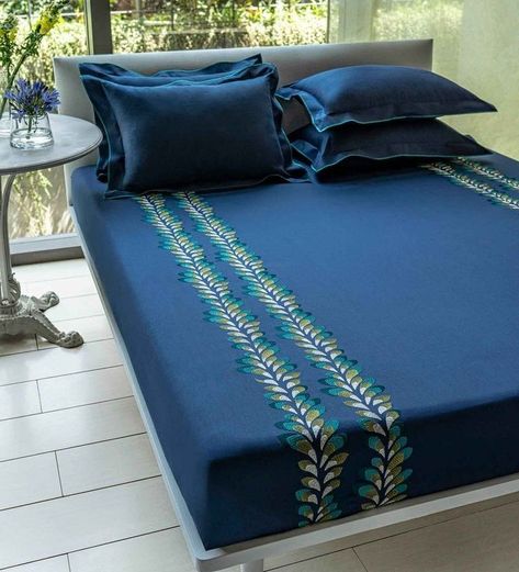 Hand Embroidery Bed Sheets, Embroidery Bedsheets Design, Bedsheet Painting Designs, Bedsheets Aesthetic, Embroidered Bedsheets, Bedsheets Ideas, Modern Bed Sheets, Hand Embroidered Bedspread, Bedsheets Designs