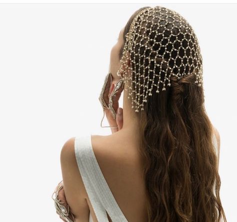 Edgy Bridal, Designer Hair Accessories, Designer Headbands, Mode Crochet, Beaded Accessories, Headband Hairstyles, Hair Jewelry, Pearl Beads, Hair Inspo