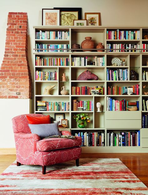 If you don't need a dedicated guest bedroom, how about investing in a home library instead? Create a dedicated book storage area with bespoke shelving or freestanding bookcases. #spareroom #office #library #readkingnook #realhomes Small Home Library Ideas, Small Home Library, Library Room, Home Library Design, Bookshelf Design, Bookshelves Diy, Home Libraries, Spare Bedroom, Spare Room