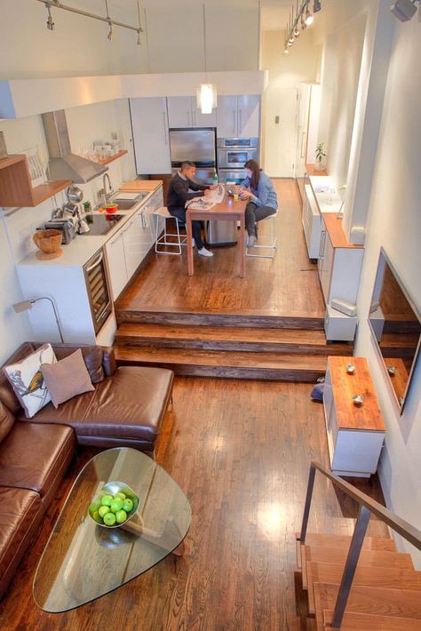 Split Level Kitchen, Apartemen Studio, Modern Apartment Living Room, Studio Loft, Sunken Living Room, Living Room And Kitchen, Split Level House, Apartment Living Room Design, Loft Apartment