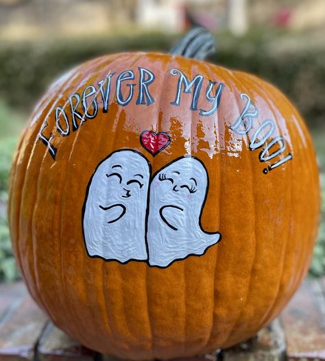 Cute Couple Pumpkin Painting Ideas, Painted Pumpkins Couple Ideas, Couples Painted Pumpkins, Pumpkin Painting Couples Ideas, Couples Pumpkin Painting Ideas, Pumpkin Painting Ideas For Couples, Family Pumpkin Painting Ideas, Ghost Pumpkin Painting Ideas, Couples Pumpkin Painting