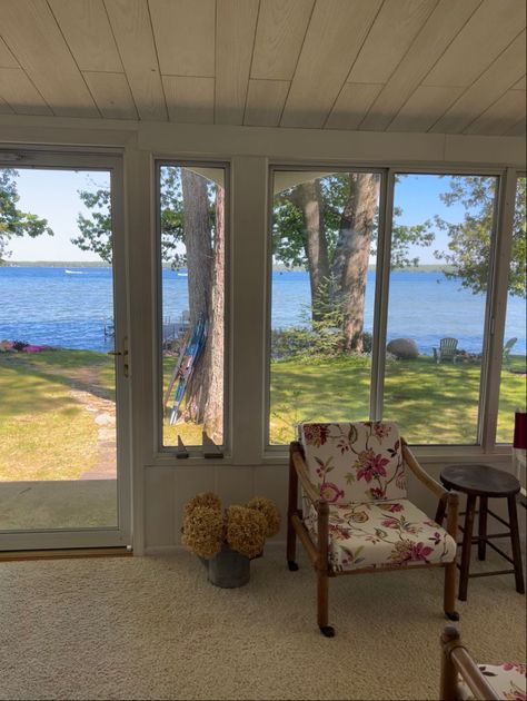 Cottage On A Lake, Tom Lake Ann Patchett Aesthetic, Lakeside Cottage Aesthetic, Vintage Lake House Aesthetic, Family Lake House Aesthetic, Small Lake Town Aesthetic, Michigan Lake House Aesthetic, Lake Michigan Aesthetic, Lakehouse Aesthetic