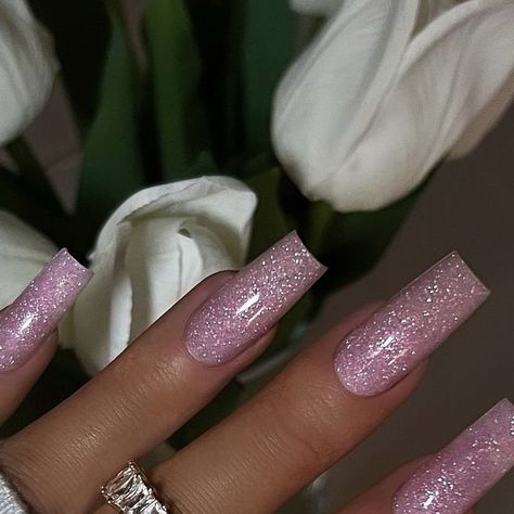 Nails By Minea Bergström on Instagram: "Diamond flash 🌸 @jet_set_beauty_nails  —————————————————————————  Products used:   • Diamond Flash Cover Frosted Pink • JetSet Reflection Top Gloss  Products from @jet_set_beauty_nails 💅🏼 ————————————————————————— #flashnails #simplenails #glitternails #glossynails #sparklynails #pinknails #shinynails #longnails  —————————————————————————  #rakennekynnet #geelikynnet #gelnails #gelenaglar #nailsofinstagram #nailsoftheday #nailinspiration  #rakennekynnetjoensuu #geelikynnetjoensuu" Pink Shiny Nails, Pink Nails With Diamonds, Nails Diamonds, Nails Pink Glitter, Pink Sparkly Nails, Flash Nails, Nails Products, Pink Glitter Nails, Shiny Nails