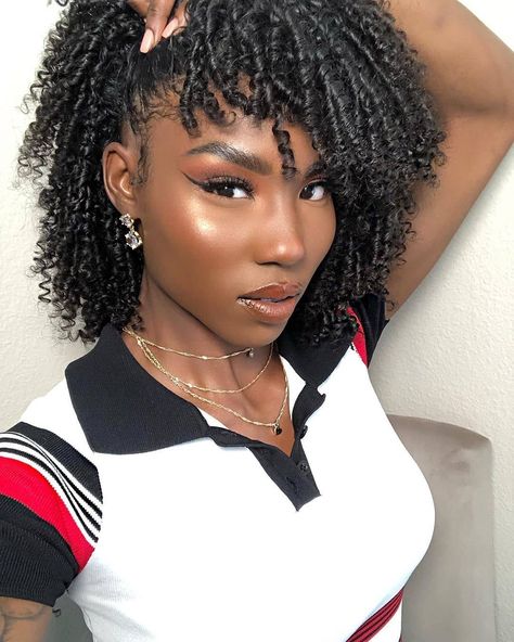 Straw Set on #T2NBEAUTY  @majikkmonet. Styled by #T2NSTYLIST @anthonycuts Curling Hair With Straws, Straw Set Curls, Straw Set Natural Hair, Natural Hair Jewelry, Straw Curls, Coiling Natural Hair, 4c Natural Hair, Penteado Cabelo Curto