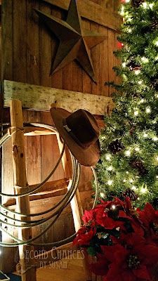 Country Christmas Backdrop, Country Christmas Photos, Cowboy Themed Christmas Party, Cowboy Christmas Party Ideas, Pioneer Christmas Decorations, Western Holiday Decor, Western Theme Christmas Party, Western Christmas Party Ideas, Country Western Christmas Decor