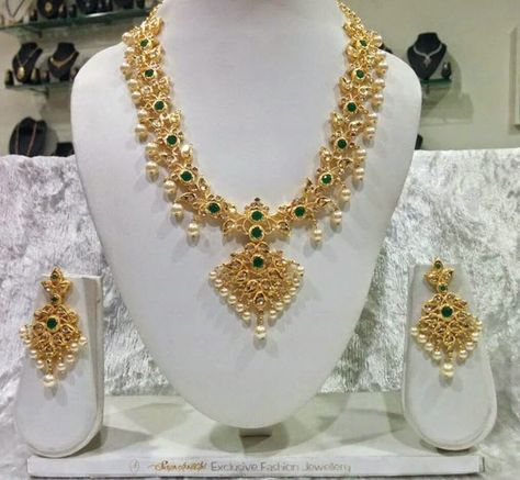 Indian Jewellery and Clothing: Beautiful Gold Coated designer jewellery from SAMSKRUTHI JEWELLERS, Hyderabad. Gold Snake Jewelry, Jewellery Bracelets, Gold Jewelry Simple Necklace, Gold Necklace Indian Bridal Jewelry, Jewellery Indian, Silver Jewellery Indian, Long Pearl Necklaces, Real Gold Jewelry, Wedding Jewellery Collection