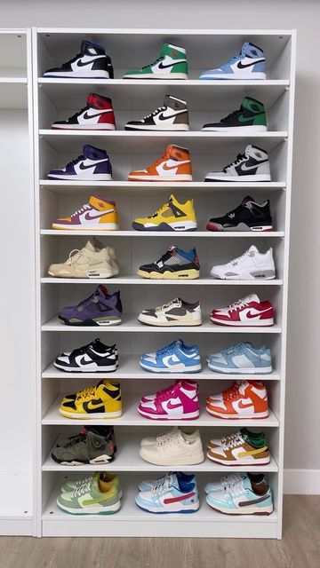 Sneaker Head Closet Women, Sneaker Floating Shelves, Ikea Sneaker Storage, Sneaker Head Room Ideas Girl, Sneaker Head Decor, Sneaker Head Room Ideas Boy, Sneaker Organization Ideas, Sneaker Closet Ideas, Sneaker Head Outfits