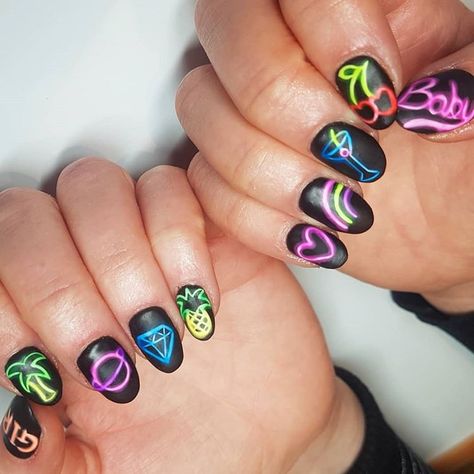 Light Nails, Crazy Nails, Bright Nails, Neon Nails, Nail Art Inspiration, Neon Lights, Artist On Instagram, Nail Artist, Neon Lighting