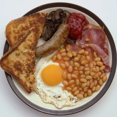 Breakfast Beans, British Breakfast, Hp Sauce, Fried Breakfast, Full English Breakfast, Breakfast Sausage, English Breakfast, English Food, British Food