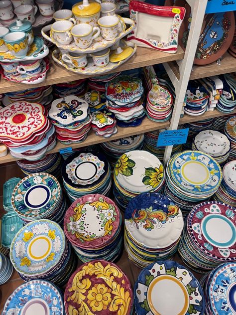 Amalfi Plates, Italian Aesthetic House, Naples Italy Aesthetic, Italian Kitchen Aesthetic, Sorrento Italy Aesthetic, Sorrento Aesthetic, Naples Aesthetic, Italian China, Italy Market