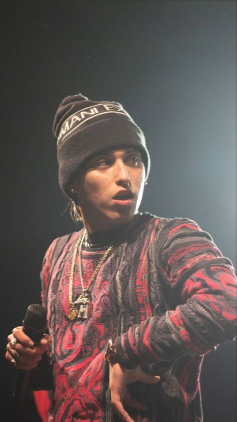 #pablochile #cantante #sosamafia #shishigang #pablitochile #shishibosspablito Pablo Chile, Pablo Chill E, Black Angels, Famous Singers, Eminem, Photo Cards, Celebrity Style, Rap, Wallpapers