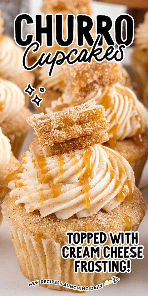 If you love the flavors of the favorite Mexican dessert, these fluffy cinnamon churro cupcakes are just the thing for you to try. Churro Cupcakes, Cinnamon Frosting, Homemade Churros, Moist Cupcakes, White Cake Recipe, Gourmet Cupcakes, Vanilla Cake Mixes, Mexican Hot Chocolate, Mexican Dessert