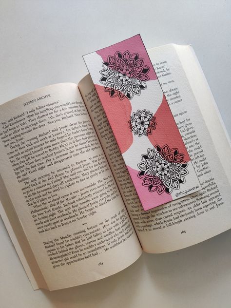 Boho Mandala Art Simple, Mandala Book Marks Easy, Mandala Bookmark Ideas, Boho Art Bookmark, Mandala Bookmark Hand Drawn, Easy Boho Painting Ideas, Mandala Art Bookmark, Mini Mandala Art, Boho Bookmarks