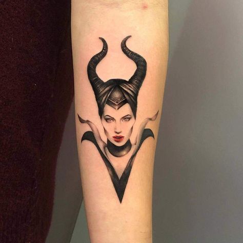 Top 65 Best Maleficent Tattoo Ideas - [2021 Inspiration Guide] Sleeping Beauty Tattoo, Maleficent Tattoo, Blade Tattoo, Shoulder Blade Tattoo, Tattoo Shading, Female Tattoos, Men Tattoos, Omerta Tattoo, Skeleton Hand Tattoo