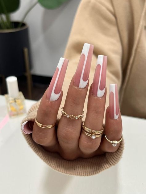 White Outline French Tip Nails, Nude And White Nail Designs, Pink And White Nail Designs, Pink White Nails, Nail Summer, Tapered Square Nails, Gold Glitter Nails, Colored Acrylic Nails, White Acrylic Nails