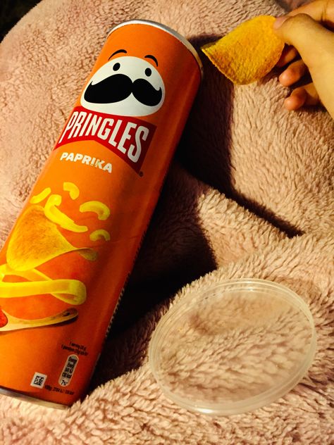 Pringles Aesthetic, Aesthetic Walpapper, Food Photography Dessert, 2023 Aesthetic, Best Poses For Pictures, School Snacks, Snap Food, Food Snapchat, Stomach Workout