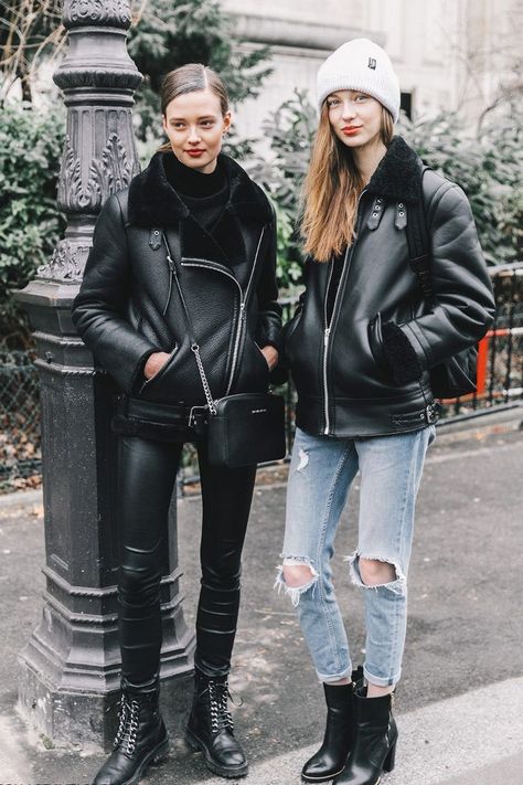 Looking for a matching outfit to wear with your best friend? Here are 20 chic ideas courtesy of the street style set. Black Leather Jackets, Combat Boot Outfits, Collage Vintage, Looks Street Style, Looks Black, Street Style Winter, Street Style Paris, Street Style Inspiration, Inspired Outfits