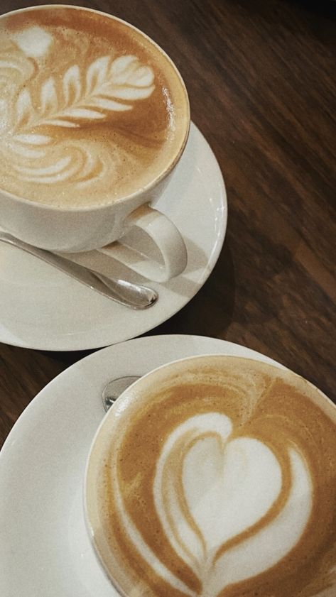 Caramel Girl Aesthetic, Cappuccino Aesthetic, Magnus Lacrontte, Caramel Cappuccino, Opening A Coffee Shop, Coffee Board, Coffee Barista, Sweet Coffee, Coffee Obsession