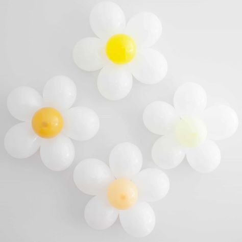 Let your creativity bloom with our Regular Daisy Flower DIY Balloon Kit 🌼. Perfect for parties or simply brightening your day. Let's inflate happiness one daisy at a time! #DIYCrafts #DaisyBalloonKit #DaisyBalloonKits #daisy #daisyballoons #partydecorations #daisies #daisyballoon #balloondecor #balloondecoration # #partyshopaus #partyshopaustralia #partyshop #partyshopau #partydecor #partyathome #partyitems #partysuppliesaustralia Daisy Flower Balloon, Daisy Balloons, Flower Balloons, Video Game Party Decorations, Party Supply Kits, Large Daisy, Daisy Party, Foil Number Balloons, Wedding Tableware