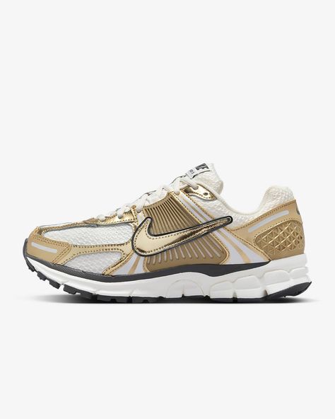 Nike Zoom Vomero 5, Yeezy Boots, Zoom Vomero 5, Vomero 5, Clog Boots, Nike Models, Gold Sneakers, Layered Design, White Mesh