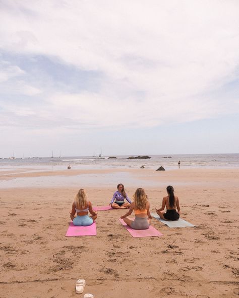 Level up your surf experience! ⁠ ⁠ Find your zen & conquer the waves: Add on yoga to your surf camp package for ultimate mind-body connection and a more holistic adventure! ‍⁠ ⁠ Surf Therapy, Yoga Beach, Body Connection, Brand Shoot, Surf Camp, Beach Yoga, Mind Body Connection, Personal Brand, Surf Shop