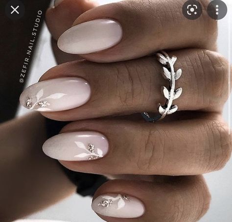 Neutral Nails With Leaf Design, Almond Nails Designs Glitter, Nude Nails With Nail Art, Pink Nail Art Designs Classy, Nude Nails With Design Simple, Flower Designs Nails, Minimalist Nail Design Inspiration, Ombre Nails With Design Ideas, Cute Engagement Nails