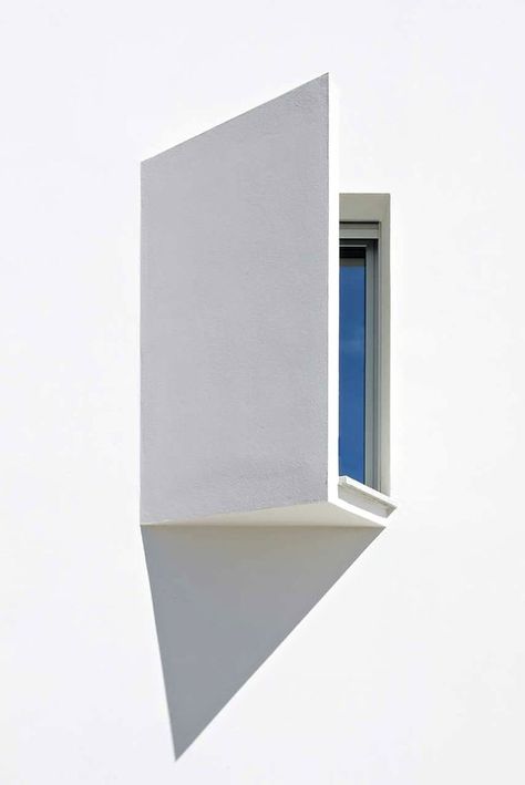 Architecture | Fran Silvestre Castellon Spain, Minimal Architecture, Minimalist Architecture, Facade Architecture, Facade Design, Architectural Inspiration, Window Design, Design Case, Railing