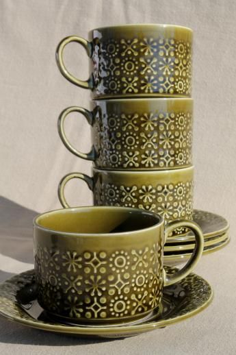 Celtic Pottery, Irish Dinner, Irish Pottery, Vintage Tea Sets, Green Pottery, Irish Celtic, Pottery Cups, Glazes For Pottery, Coffee Set