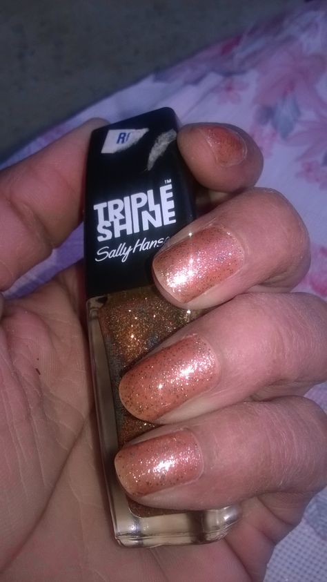 SALLY HANSEN TRIPLE SHINE SPARKTACULAR 630 VERNIS ONGLES NAIL COLOR Ongles Nails, Sally Hansen, Nail Color, Nail Colors, Nail Polish, I Love, Paint, Nails, Makeup