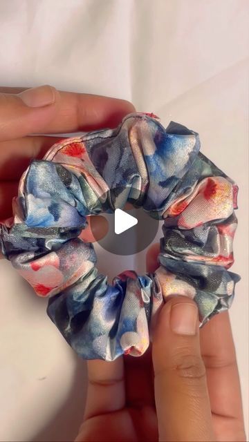 Diy Hair Elastics, Trending Songs, April 12, Love Craft, Diy Hair Bows, Hair Elastics, Hair Bands, Diy Hair, Diy Hairstyles