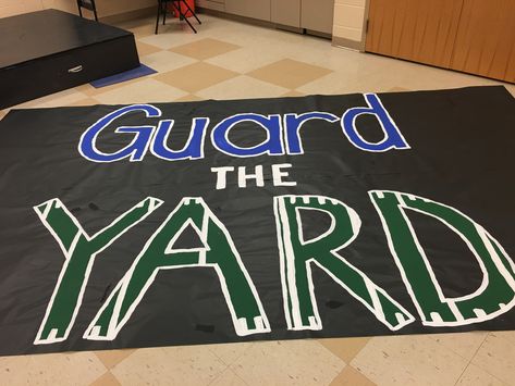 School Spirit Signs, Football Spirit Signs, Football Locker Signs, Football Game Signs, School Spirit Ideas Pep Rally, Pep Rally Themes, High School Football Posters, Cheerleading Signs, High School Posters