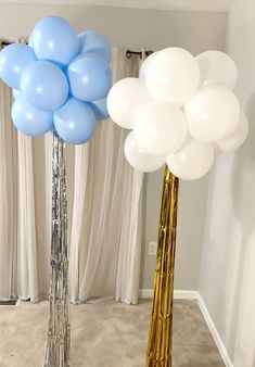 Want to learn how to create these standing balloon topiaries?! Click on the link below to see the tutorial. Standing Balloon Topiaries, Standing Balloon Decorations, Standing Balloon, Balloon Topiary, Topiary Diy, Balloon Tower, How To Make Balloon, Idee Babyshower, Diy Balloon Decorations