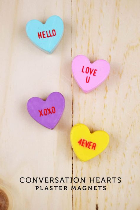 Diy Conversation Hearts, Conversation Hearts Crafts, Valentines Ideas For Him, Mops Crafts, Valentine's Day Crafts For Kids, Cute Valentines Day Gifts, Heart Magnets, Conversation Heart, Diy Valentines Decorations