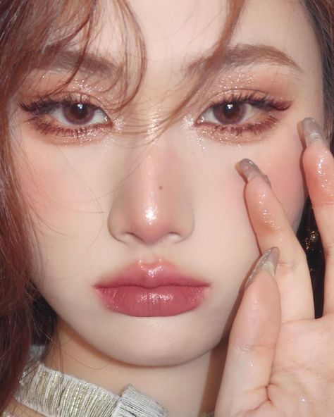 Korean Makeup Trends, Coachella Makeup, Asian Makeup Looks, Day Makeup Looks, Orange Makeup, Ethereal Makeup, Fancy Makeup, Asian Eye Makeup, Spring Makeup