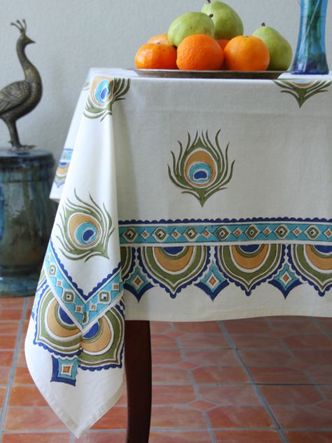 Table Cover Painting Designs, Painting On Table Cloth, Table Cloth Fabric Painting Design, Table Cloth Painting Design, Table Cloth Painting, Bedsheet Painting Designs, Feather Tablecloth, Tablecloth Painting, Table Cloth Design