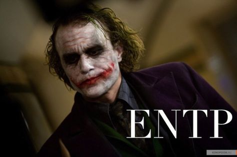 The Joker ENTP | Batman #MBTI #ENTP Clown Smile, Joker Dark Knight, Joker Photos, Der Joker, Joker Makeup, Joker Heath, Joker Costume, The Dark Knight Trilogy, Heath Ledger Joker