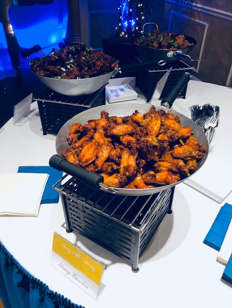 Wing Bar. Crab Boil Party, Fall Party Food, Party Wings, Wedding Food Stations, Around The World Food, Food Addict, Food Stations, Star Constellations, Shower Food