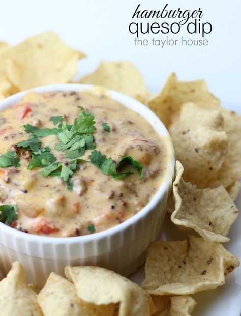 Delicious Appetizer or Snack Recipe: Hamburger Queso Dip with Rotel Hamburger Queso Dip, Queso Dip With Rotel, Dip With Rotel, Super Bowl Party Games, Super Bowl Party Ideas, Easy Super Bowl, Super Bowl Recipes, Super Bowl Decorations, Chips And Dip