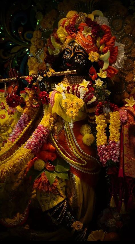 Jagannatha Beautiful Images, Krishna Pic, Hanuman Ji Wallpapers, Krishna Hindu, Spiritual Paintings, Iphone Dynamic Wallpaper, Krishna Wallpapers, Krishna Book, Krishna Statue