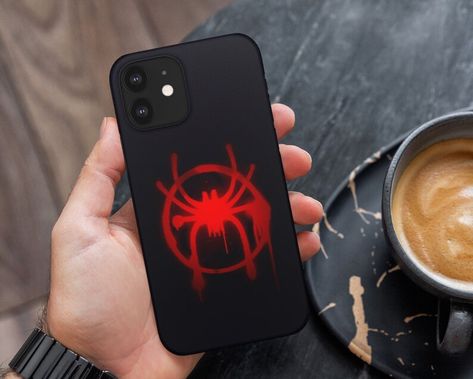 Miles Morales Spray Paint, Paint Phone Case, Spiderman Phone Case, Spiderman Painting, Capas Samsung, Spider Man Miles, Spider Man Miles Morales, Purple Cases, Funny Marvel Memes